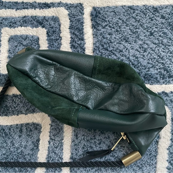 Wildwood Oyster Handmade in Maine - Green Leather Sling Bag with Tassel - Picture 2 of 7